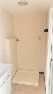 【設備】 | メゾンドール戸田 | 洗濯機置き場