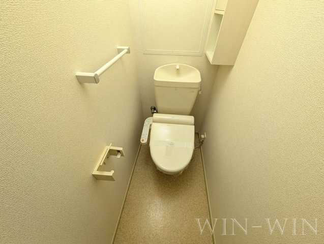 アンソレイユ北原 Ⅱのトイレ|イメージ（同建物内別部屋の写真です）