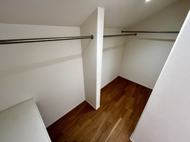 明石市朝霧東町３丁目　戸建の収納