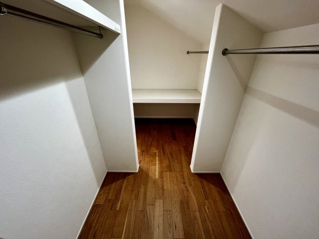 明石市朝霧東町３丁目　戸建の収納