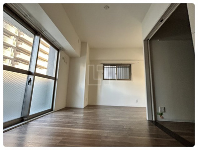 【居間・リビング】 | ノーブルスクエア新町 | ノーブルスクエア新町　リビング・ダイニングスペース