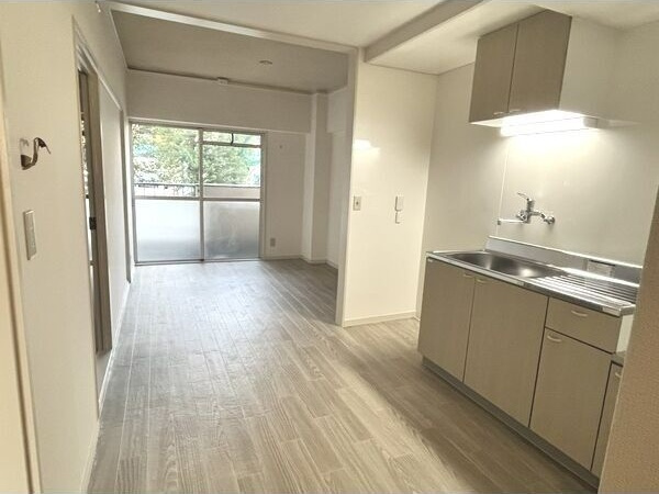 マルトウビルの居間・リビング|こちらのリビングで趣味の時間をお楽しみください