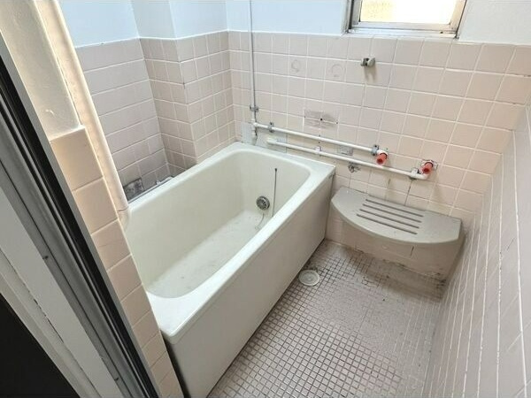 マルトウビルの浴室|日々の疲れを癒すお風呂付です