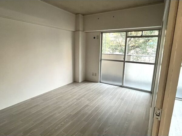 マルトウビルの洋室|ゆったりした洋室です