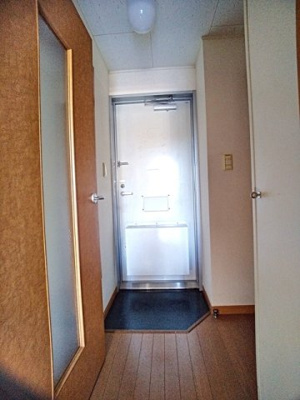 【玄関】 | レオパレスＣａｍｅｌｌｉａ池袋