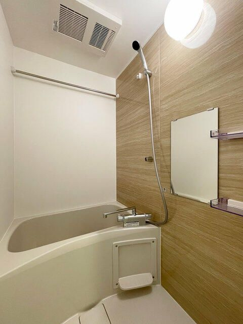 フロレゾン代々木の浴室