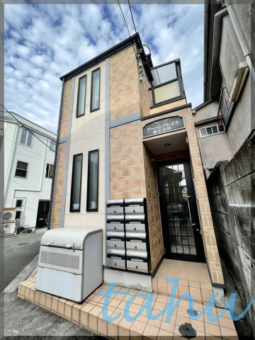 アーバンプレイス新江古田のエントランス