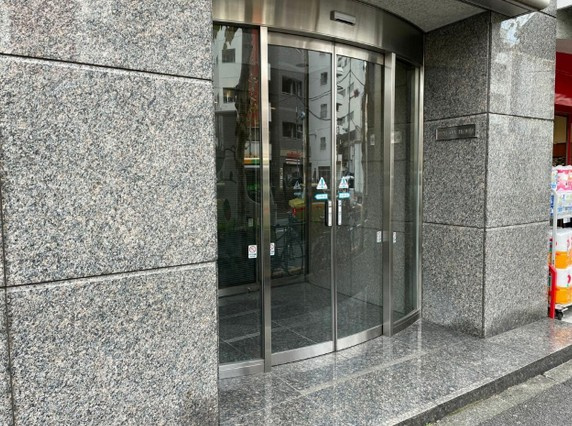 【エントランス】