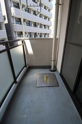 【バルコニー】