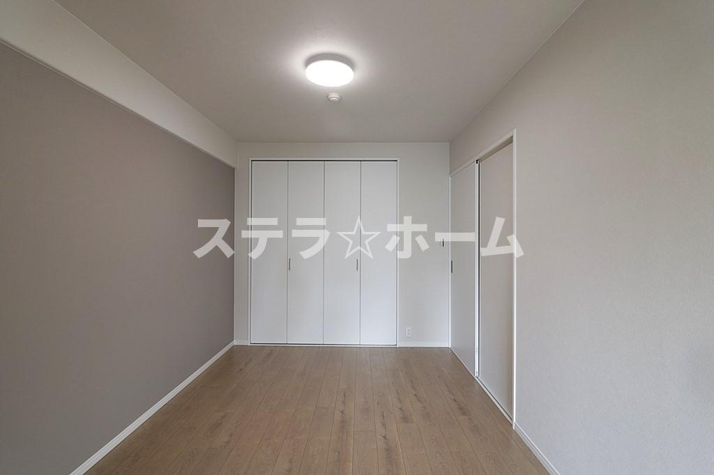 レックスコート都島の洋室|使い勝手のいい洋室です