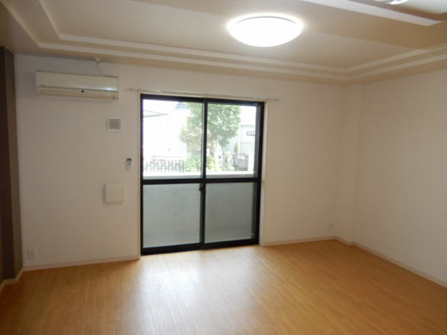 シャンティの居間・リビング