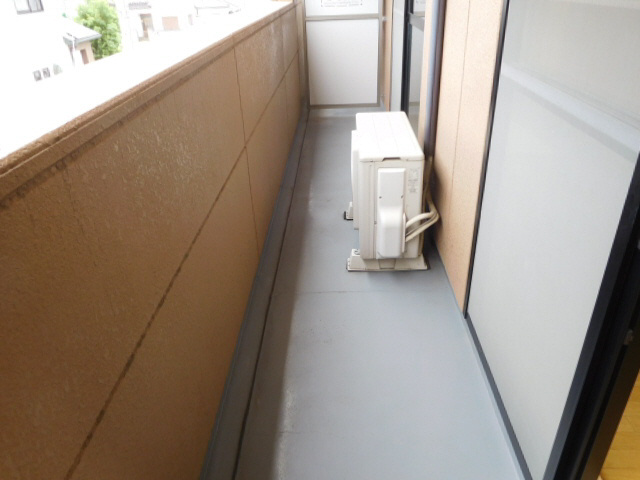 アニヴェルセルⅡのバルコニー