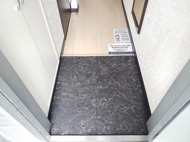 レオネクストＲＥＮの玄関