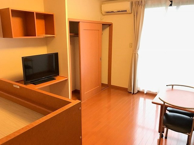 レオパレスＢｒｉｇｈｔｏｎの居間・リビング