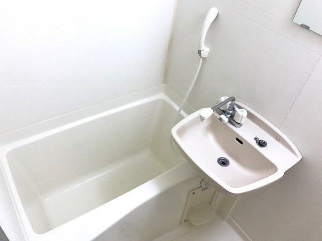 レオパレスＢｒｉｇｈｔｏｎの浴室