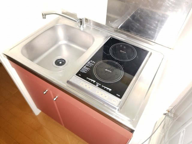 レオパレスＮＡＧＡＫＵＲＡのキッチン