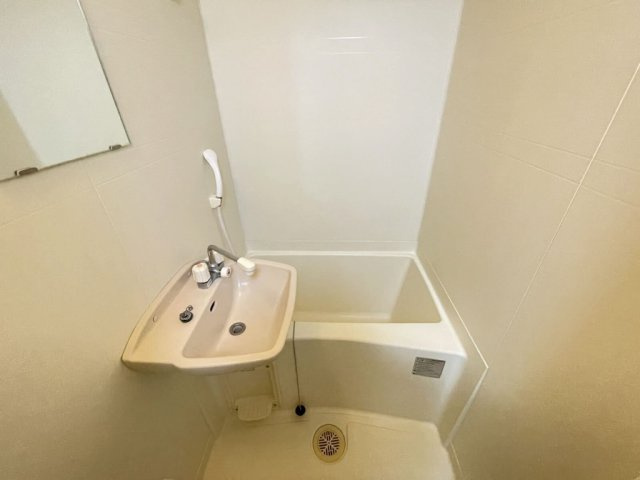 レオパレスハピの浴室