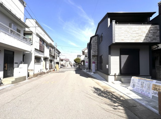 【前面道路含む現地写真】 | 川口市前川４丁目　新築戸建 | 前面道路含む現地写真です
