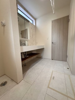 【洗面所】 | 川口市前川４丁目　新築戸建 | 広い洗面スペース