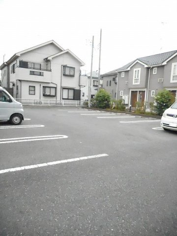 グリーンヒルズⅡの駐車場