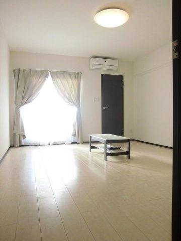 クレイノドラジェの居間・リビング