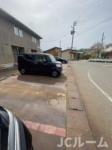 メゾン・レスポワールの駐車場