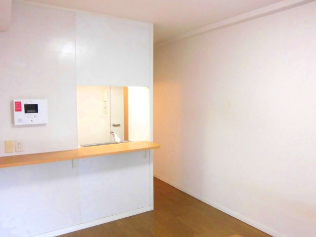 レオパレスガーデンコートの居間・リビング