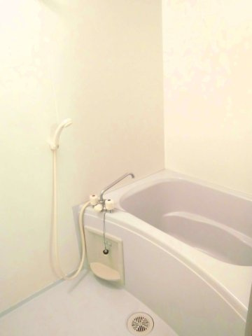 レオパレスガーデンコートの浴室