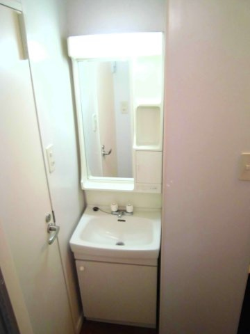 レオパレスガーデンコートの内装|独立洗面台