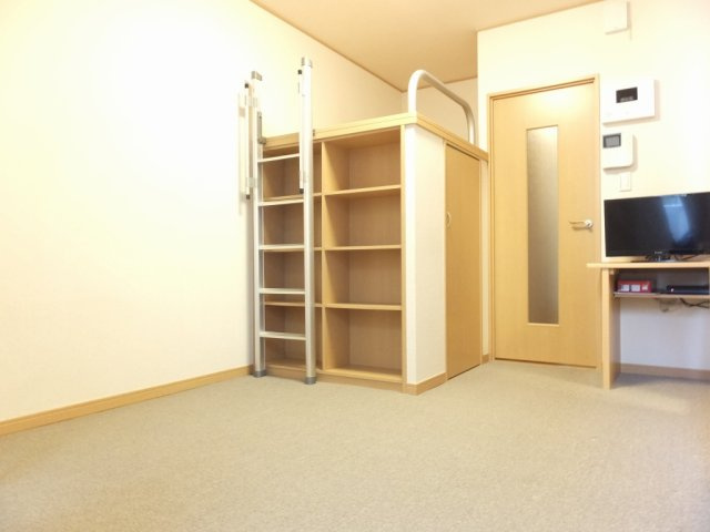 レオパレス角の居間・リビング