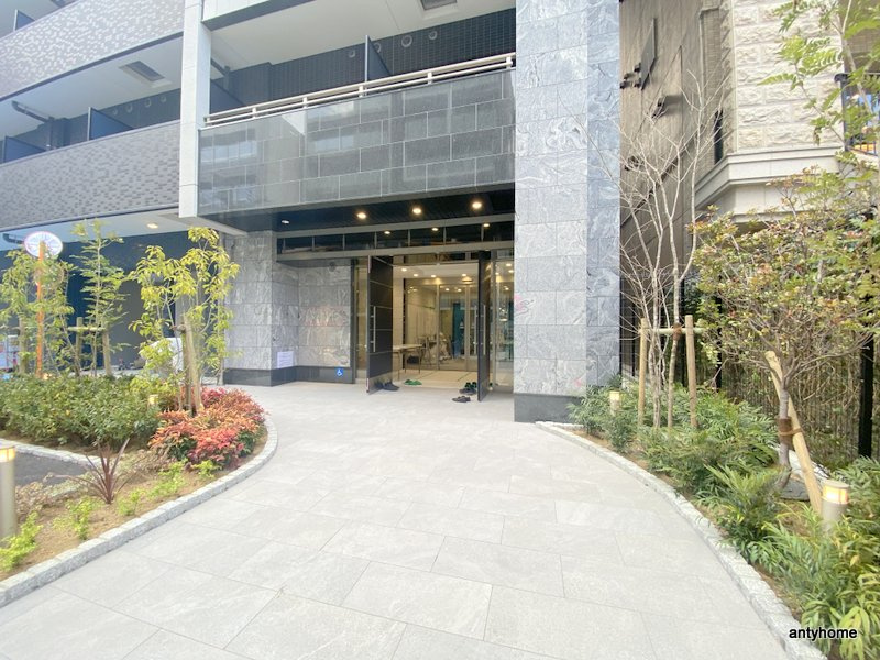 プレサンス堺筋本町エグゼブラン 仲介手数料無料のエントランス