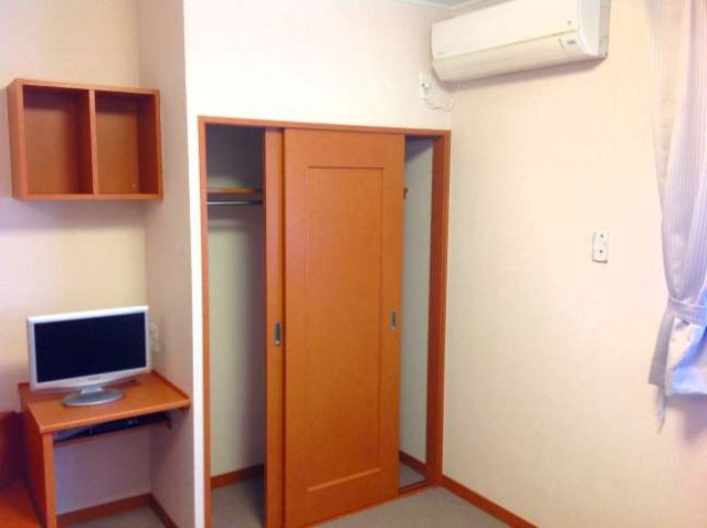 レオパレスＳＵＮＲＯＯＭの内装|収納スペースもバッチリ♪