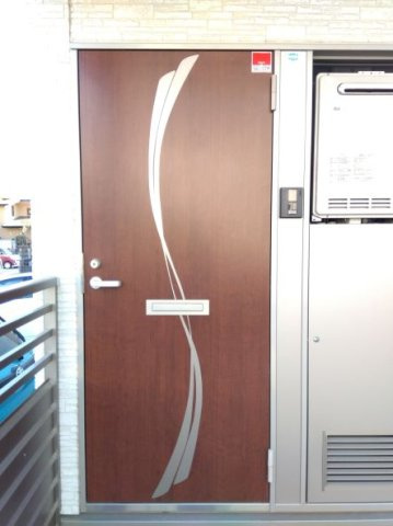 クレイノイヤサカの玄関