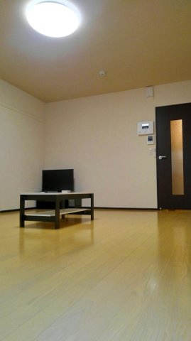 クレイノイヤサカの居間・リビング|32形液晶ＴＶ完備