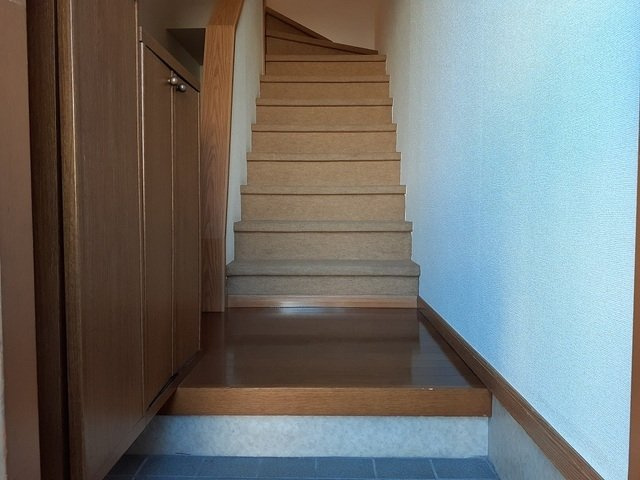 クレストールシマダの玄関