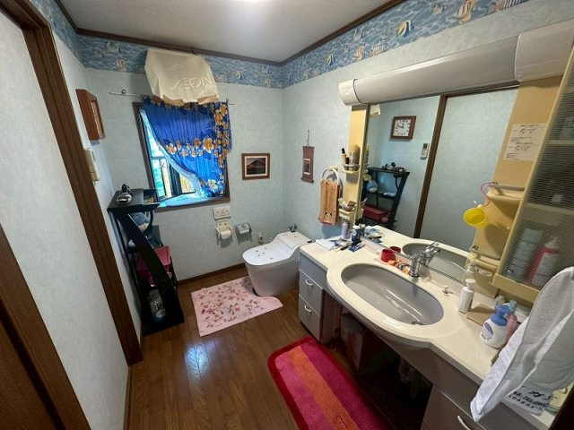 【トイレ】 | 東生馬町中古戸建 | 車いすも出入り可能な1階お手洗いです