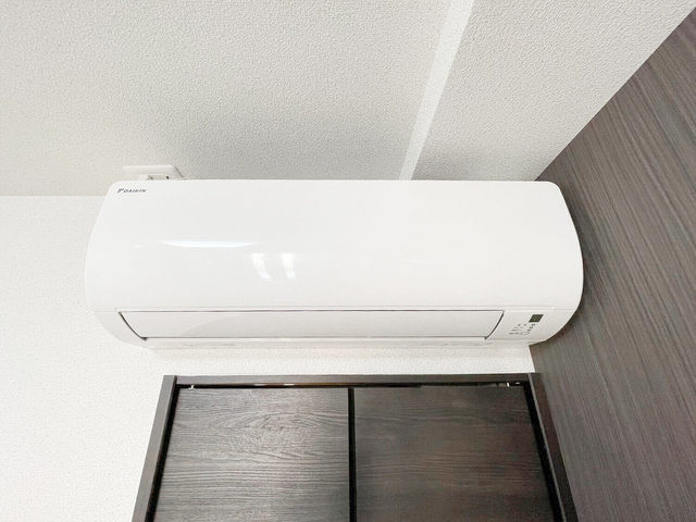 ロイヤル　ウィステリアの設備|エアコン