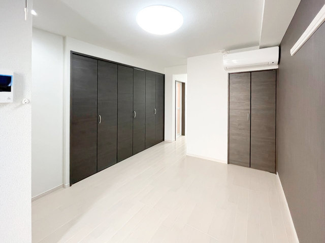 ロイヤル　ウィステリア