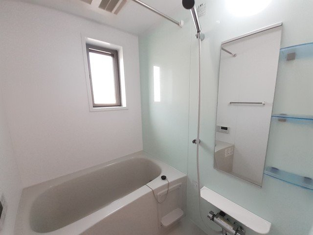 メゾングレイスＣの浴室