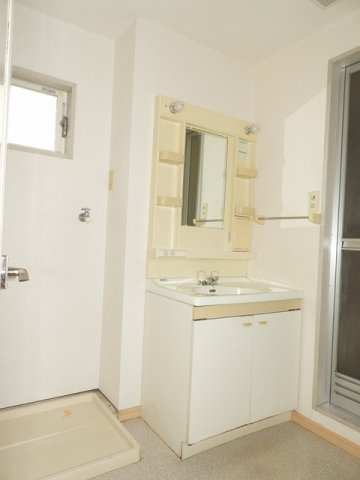 アーバンヒルズの洗面所|広い洗面スペース