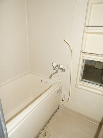 アーバンヒルズの浴室|日々の疲れを癒すお風呂付です