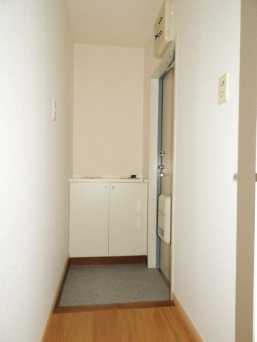 アーバンヒルズの玄関|明るい玄関です