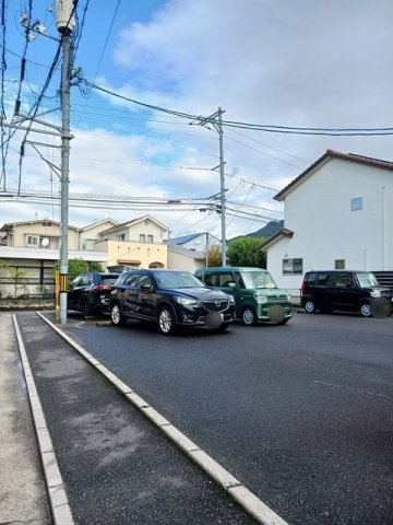 カレント石井城の駐車場|駐車場があります