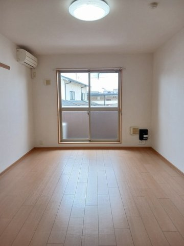 カレント石井城の居間・リビング|ゆったり過ごせる居間です