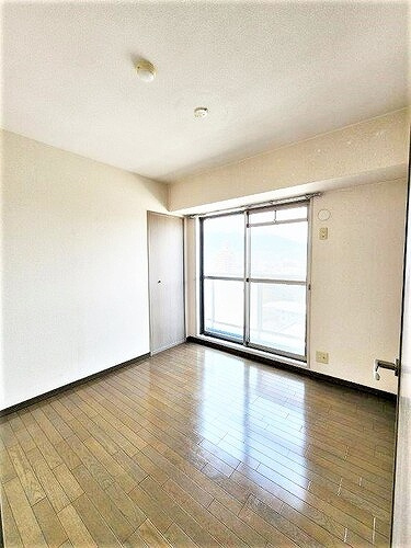 グランデュオ五日市駅前ウエストの居間・リビング|リビング・ダイニング　※2023年6月撮影