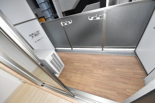 プライムアーバン御堂筋本町のバルコニー