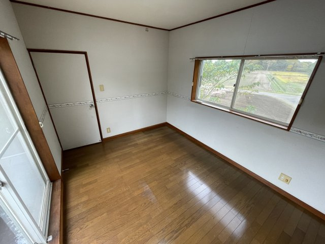茂原市七渡中古戸建の洋室