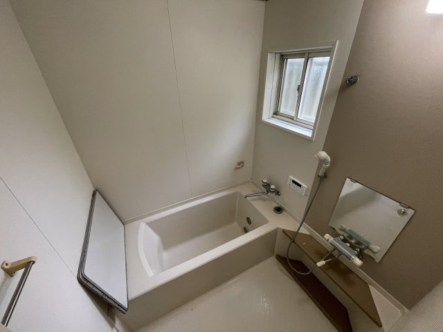 茂原市七渡中古戸建の浴室