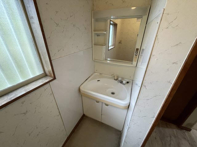 茂原市七渡中古戸建の独立洗面台