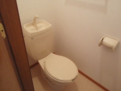 【トイレ】 | ヴィンヤードハウスⅠ | 落ち着いた色調のトイレです